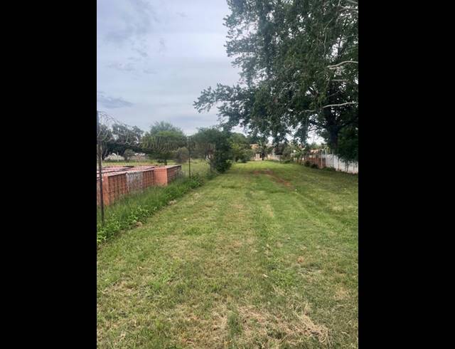 LAND FOR SALE IN RASLOUW